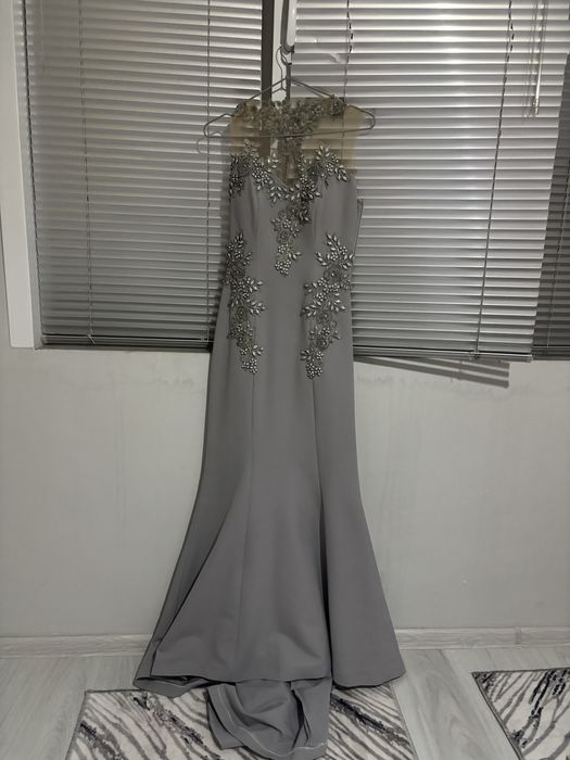 Официална бална рокля