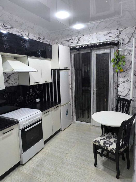 2-х комнатная квартира 50 кв.м. с ремонтом, мебелированная, с техникой