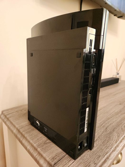 PlayStation 3 (PS3) CECHL04 (80GB) - Modat, Complet functional