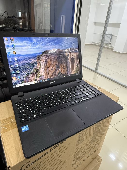 Ноутбук Acer 4 ядра, в отличном состоянии!