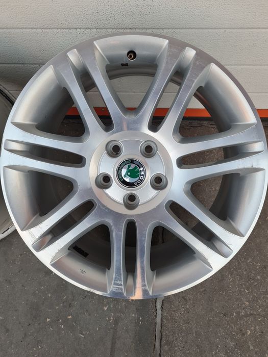 Оригинални джанти за ШКОДА SKODA VW AUDI SEAT R18 5x112 ET45 7.5J