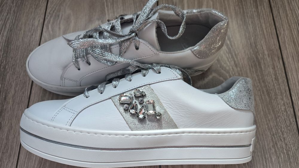 Нови дамски обувки 39 номер