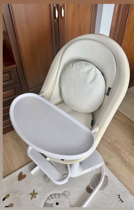 Scaun de masa mima moon