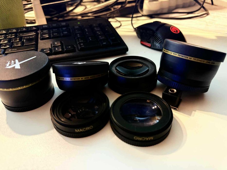 Фотоапарат Canon eos Rebel T5 с 3 обектива и други