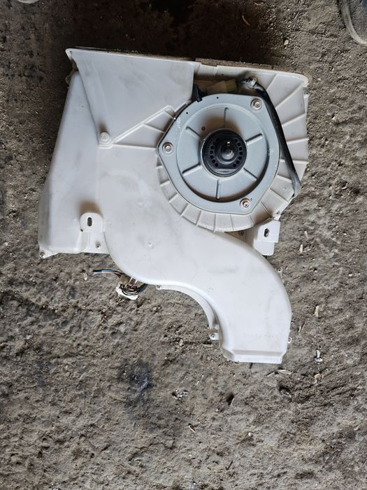 aeroterma spate  Mitsubishi Pajero 2006-2012