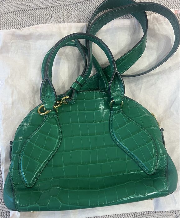 Coccinelle Emerald Croco – Ефектна дизайнерска чанта в изумрудено зелено