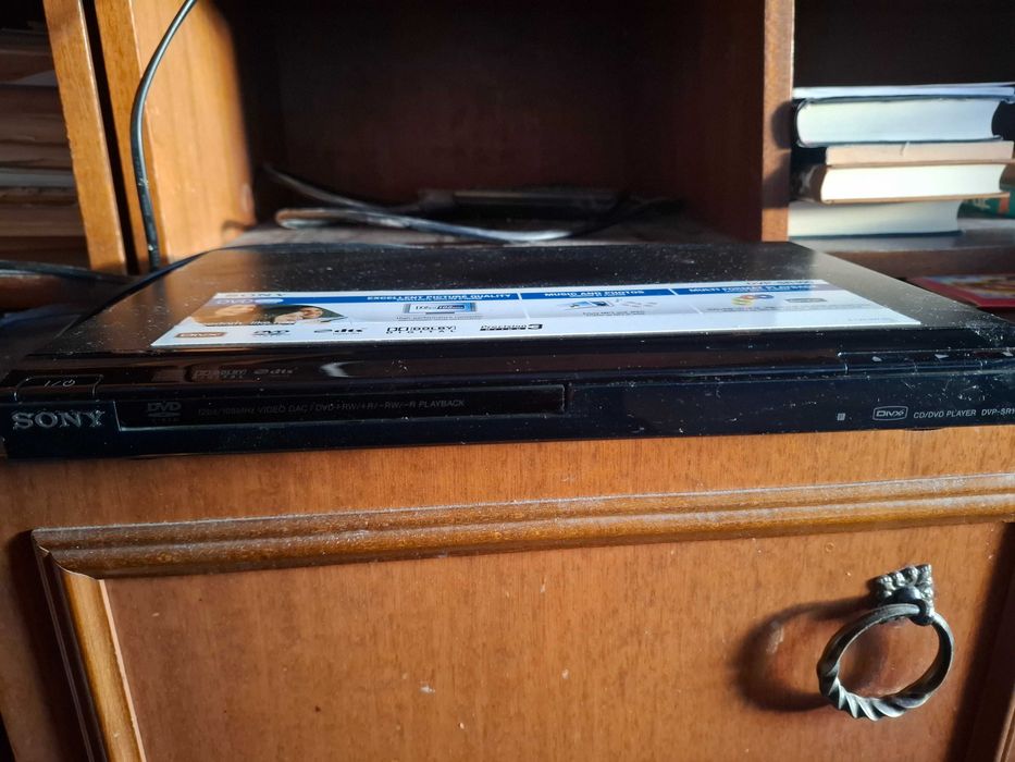 Sony DVP-SR100 DVD Player