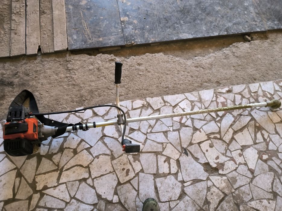 Триммер бензиновый