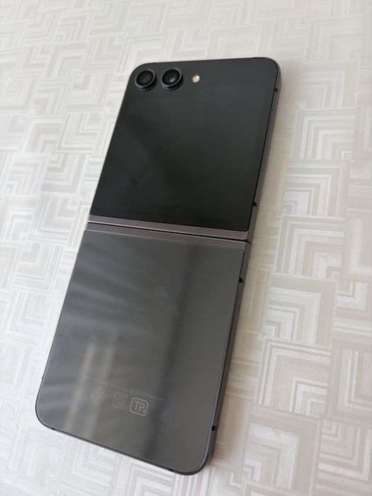 Samsung Z Flip 5