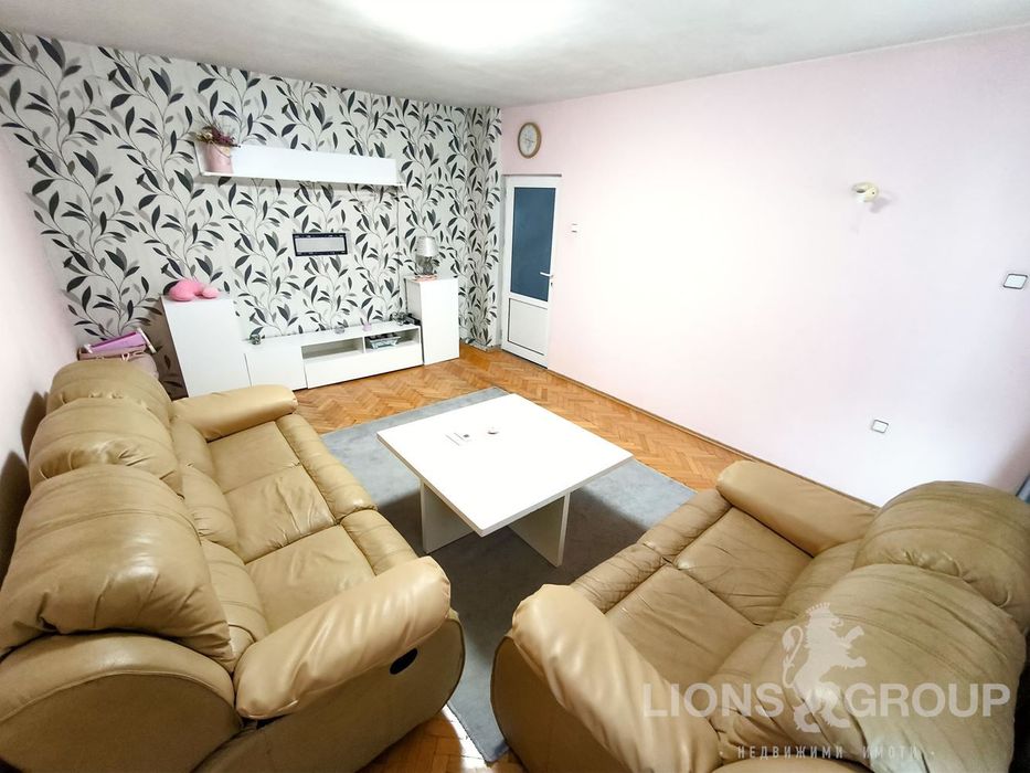 Продава се Тристаен апартамент в Варна, Зимно кино Тракия - 75 кв.м за 2334 €/кв.м - Снимка #5