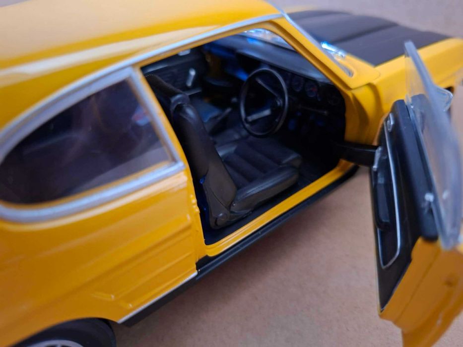 Ford Capri 2600 RS 1:18 Minichamps