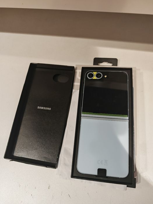 Samsung Z Flip 6 Nou- Garantie - Pitaka
