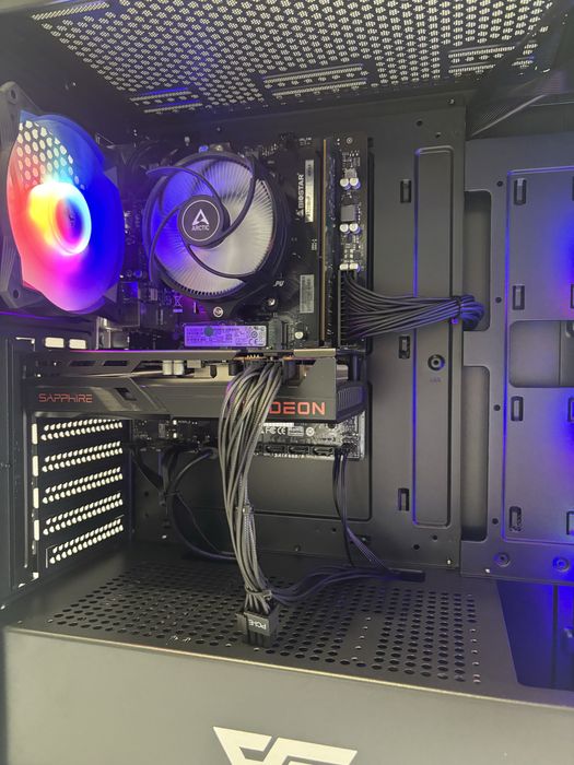 Геймърски компютър AMD Ryzen 5 3600,AMD RX 6600 8GB, 16GB, 256GB SSD