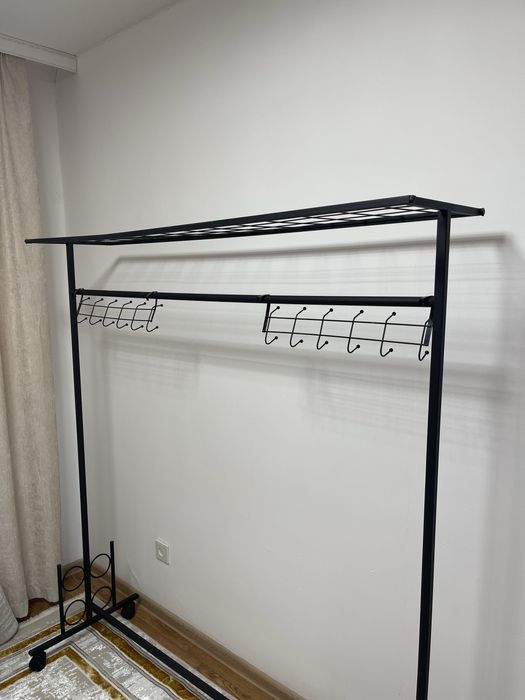 Стойка для одежды