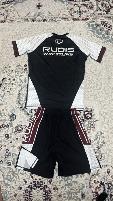 Рашгард для тренировка