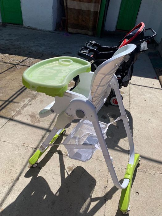 Детский стульчик для кормления