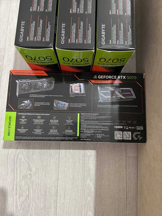 Видеокарта для компьютера Gigabyte RTX 5070