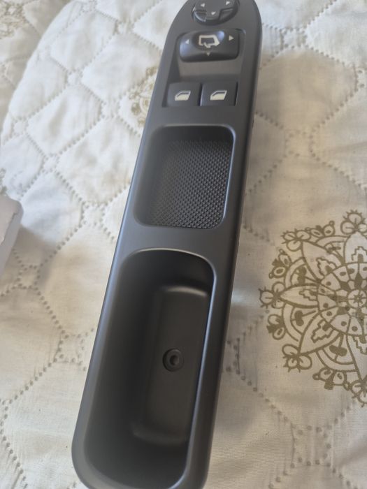 Бутони Копчета Ел Стъкла Peugeot Пежо 207 Панел Дръжка Бутон Копче