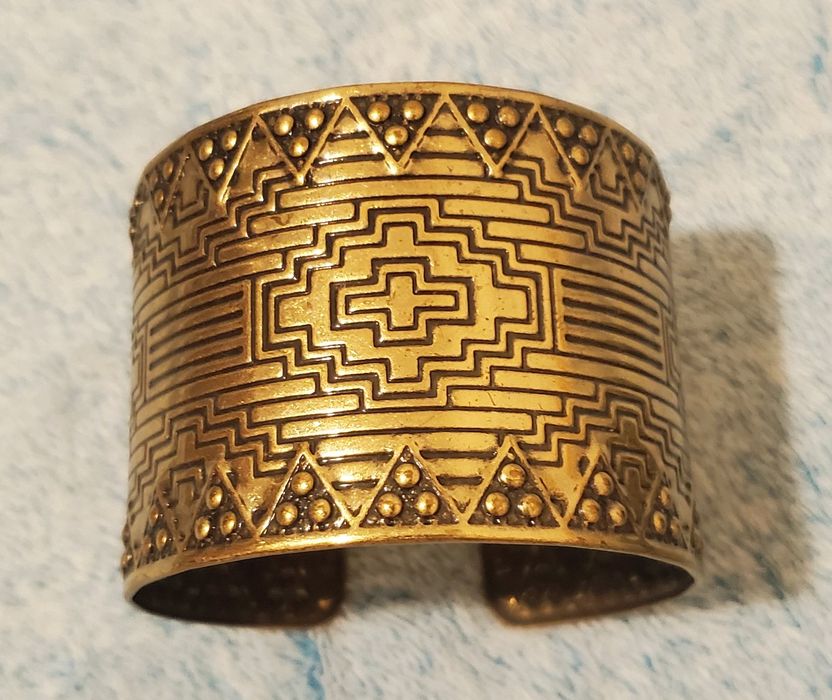 Bijuterii model Egiptean