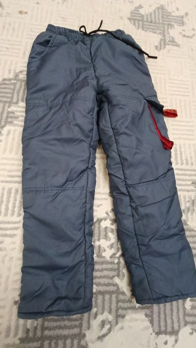 Продам комбинезон для девочки