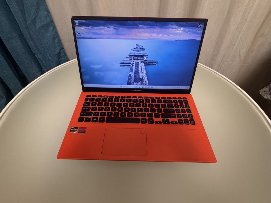 Vand/Schimb Laptop Asus Vivobook 15 X512DA Ryzen 5 3500u 12GB DDR4 512GB SSD nvme Windows 11