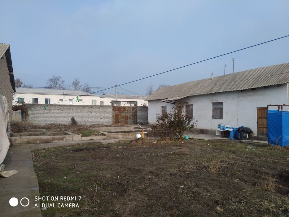 Уй сотилади достобод