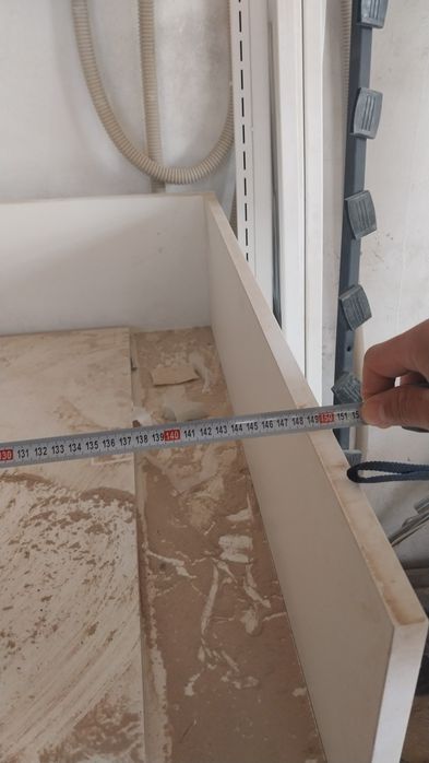 Стол с шкафчиками,универсальный.