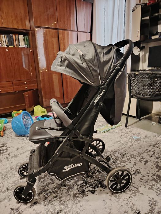 Коляска для детей чемодан.