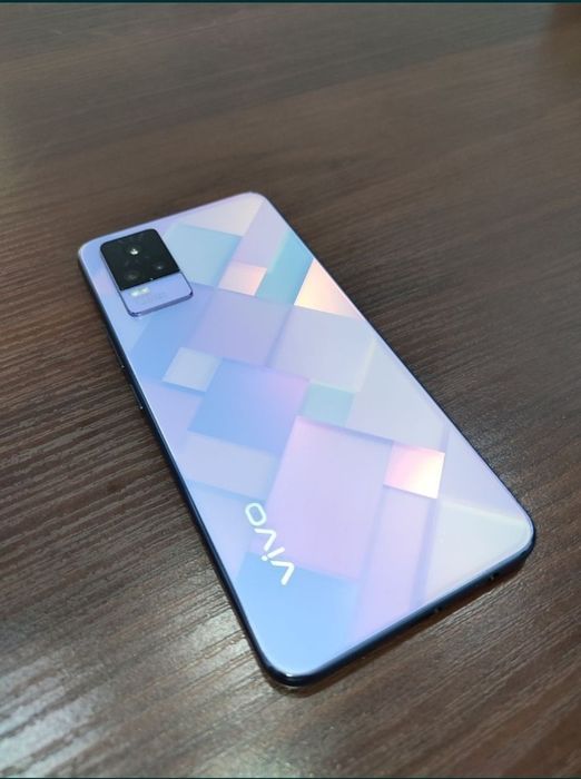 vivo v21 e sotiladi