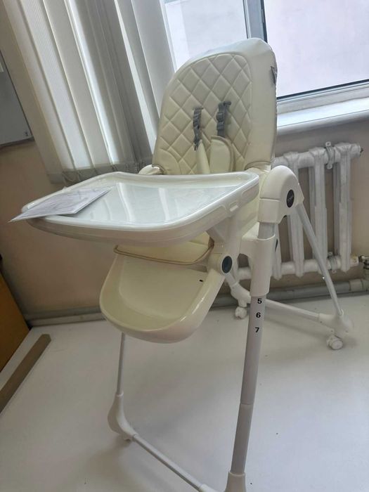 Cтульчик для кормления новый