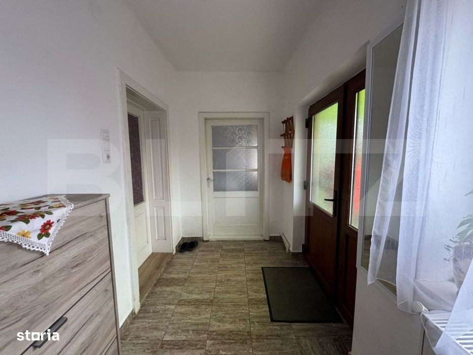 Casa de vanzare, cu 3 camere, 120 mp, 1080 mp teren, zona Simeria