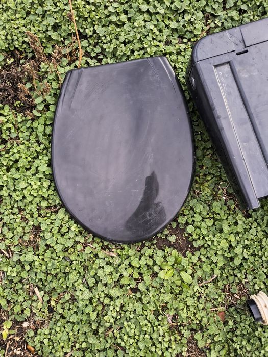 Тоалетно казанче,черно