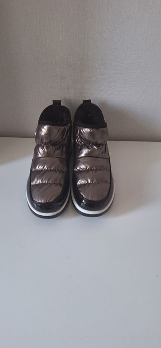 Продам Обувь Слипоны женскую