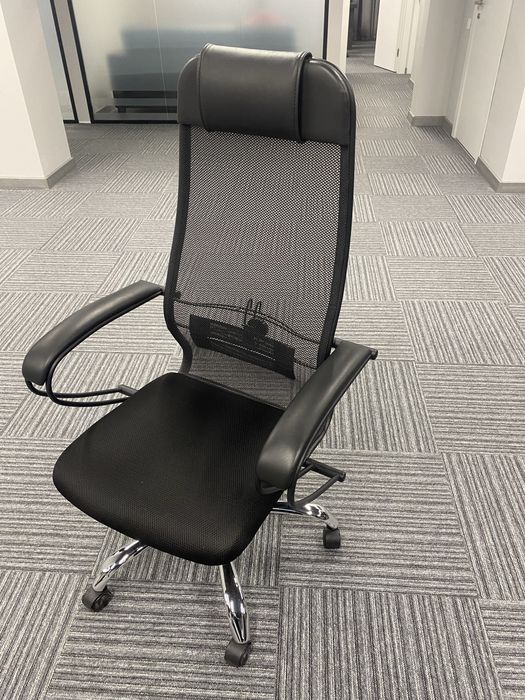 Столы Стулья для Офиса в Отличном Состоянии