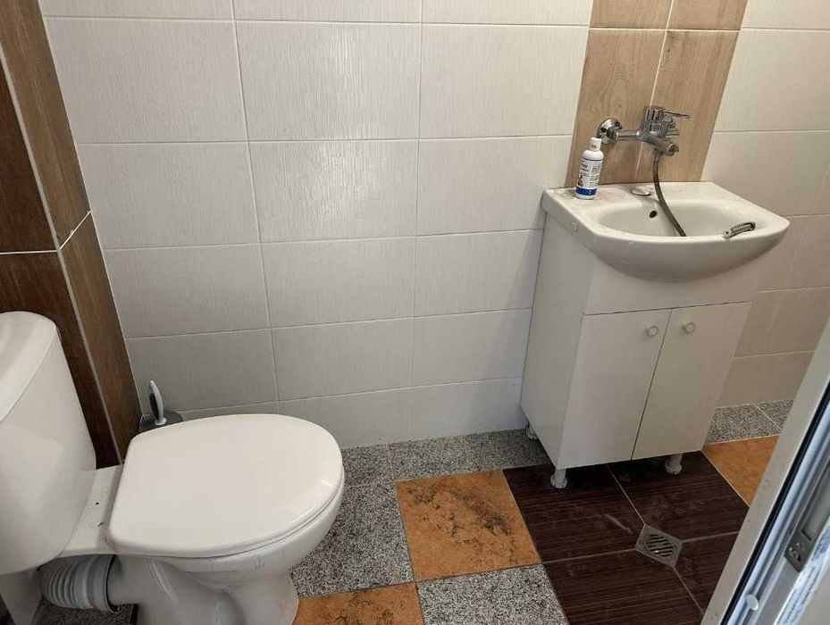 Дава се под наем Склад в Варна, Център - 1100 кв.м за 5984.34 € - Снимка #9