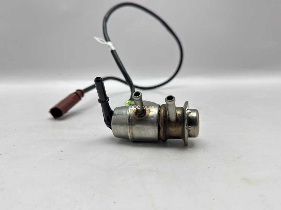 Injector AdBlue Original Audi A4, A5, A6, Q5 2.0 tdi Euro 6, 190cp Audi A4 8W - Cod: 04L131113J
