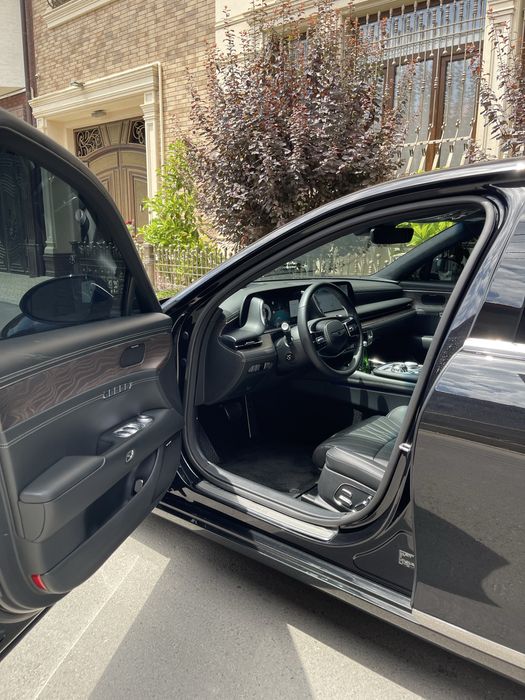 Genesis GV 90 full pazitsiya