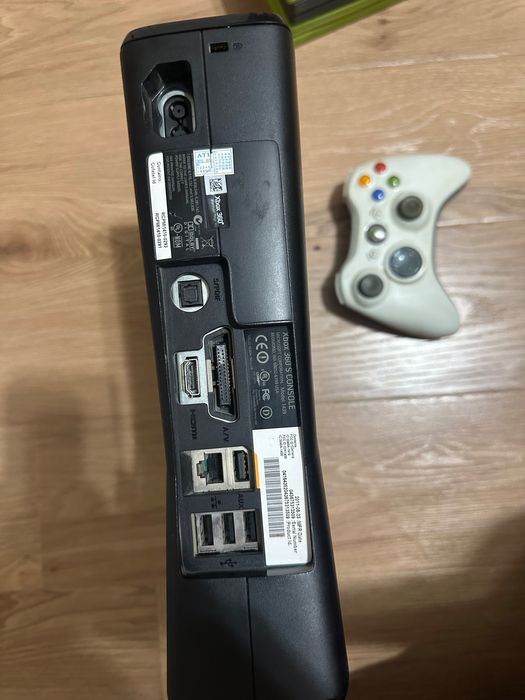 Xbox 360Slim FREBOOT. 250gb. 30 ta uyin