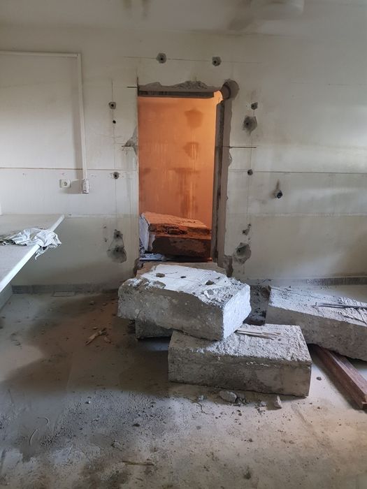 Taiere beton /demolari /goluri de usi geamuri