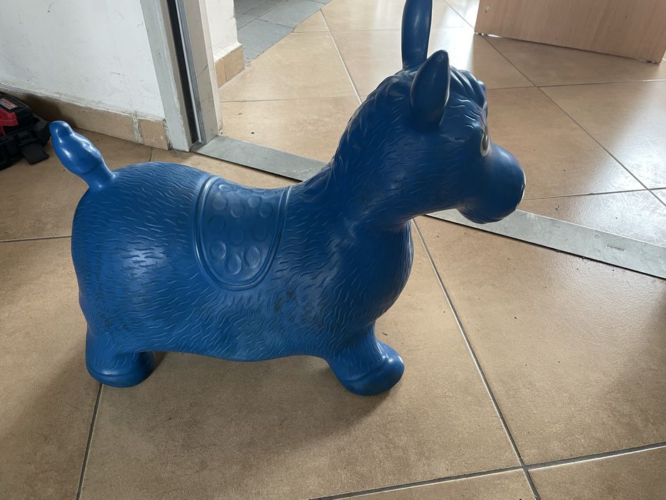 Детско пони надуваемо