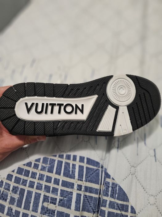 Оригинални! Louis vuitton чисто нови обувки 43
