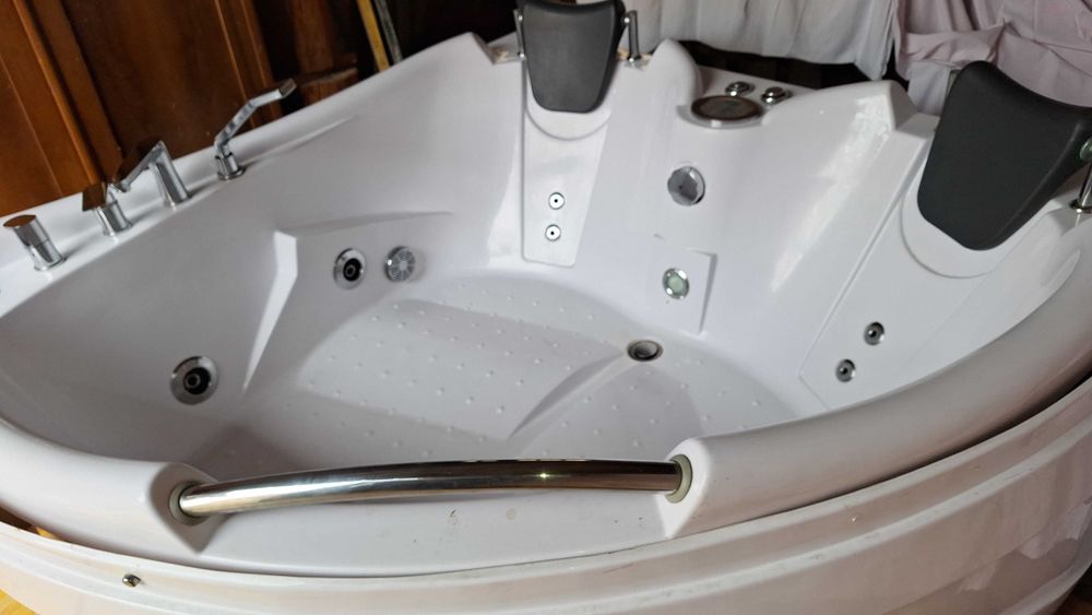 Cada hidromasaj colt