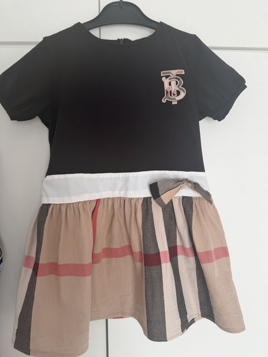 Rochita noua Burberry