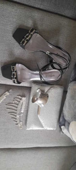 Sandale cu toc elegante pentru ocazii speciale