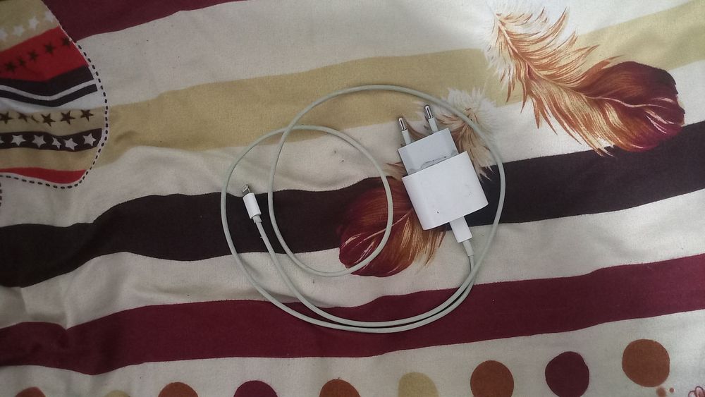 Продам быструю зарядку на айфон