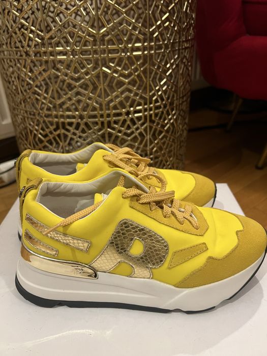 Adidasi Rucoline galbeni 36 noi!