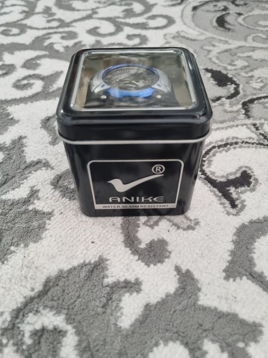 Часы Anike с коробкой