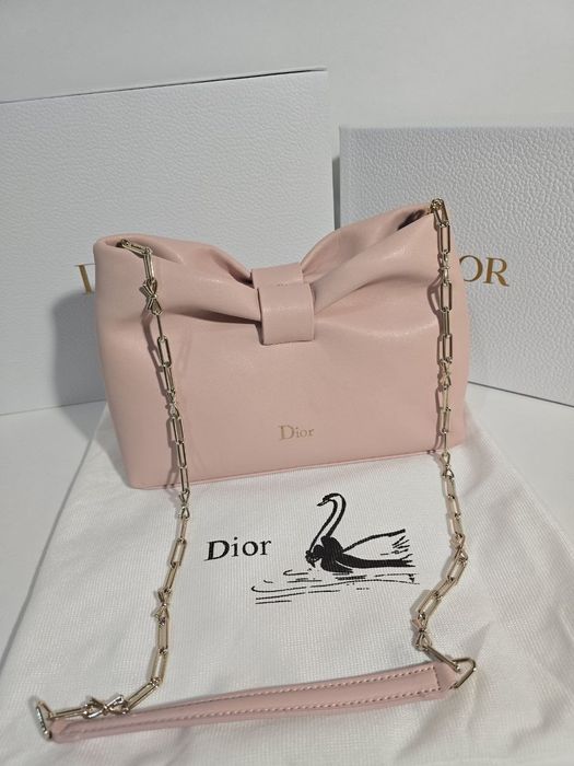 Налична чанта Dior Bow