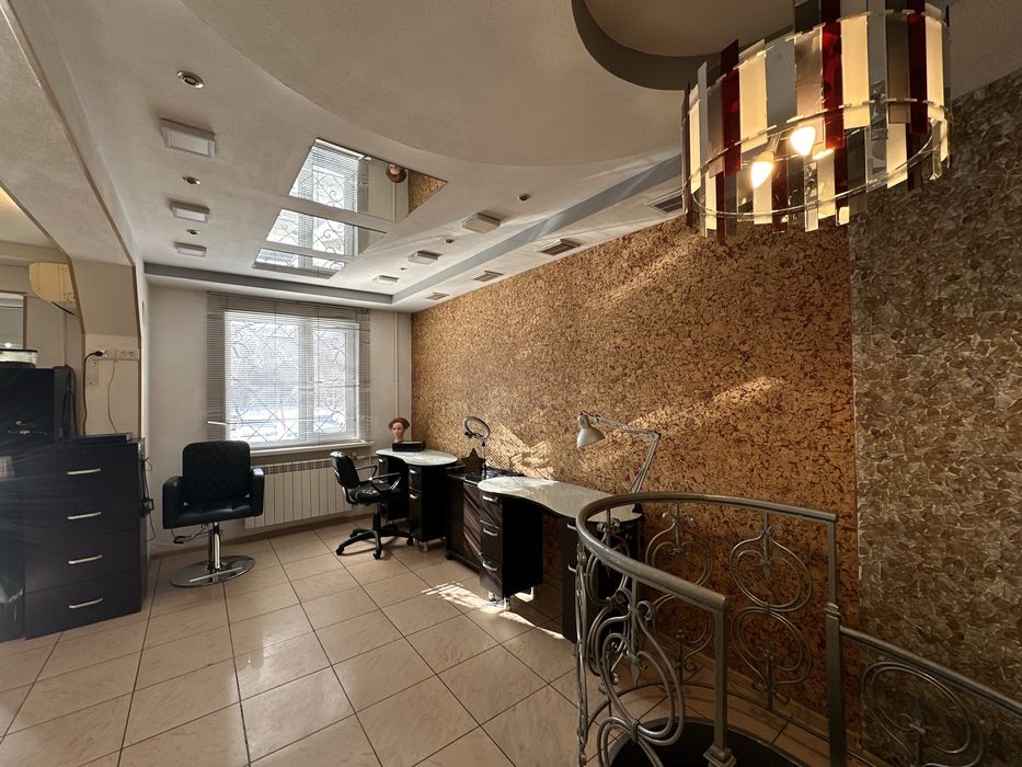 Продается салон красоты «Tiora»