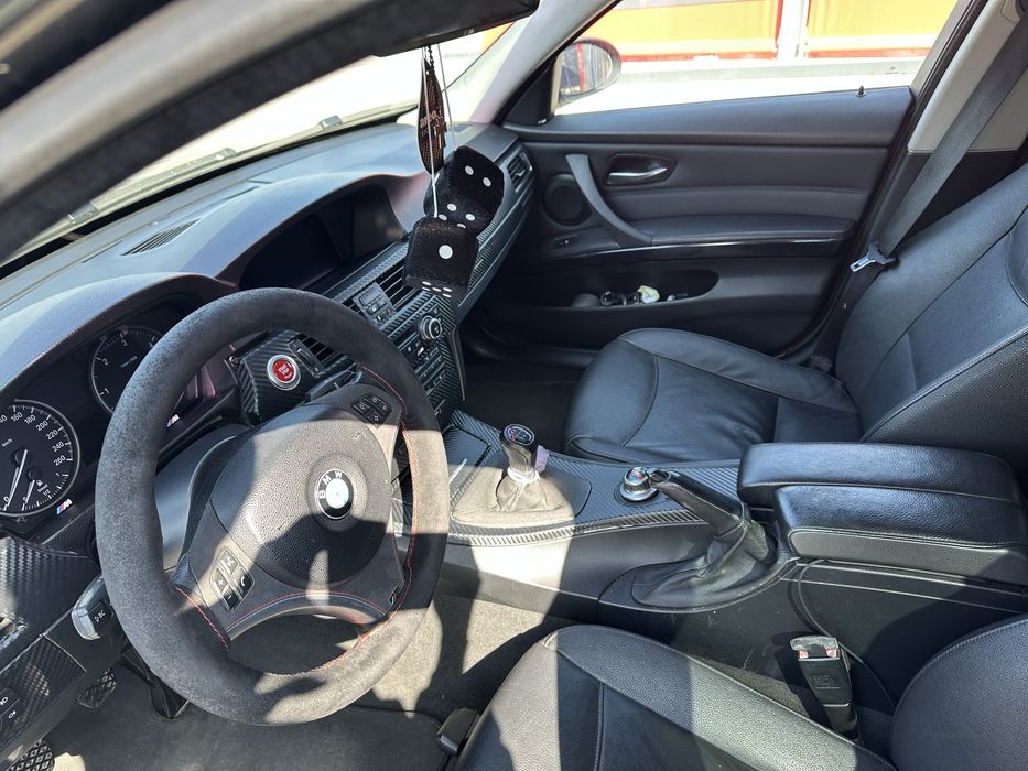 Vand BMW E90 215cp / Pachet M